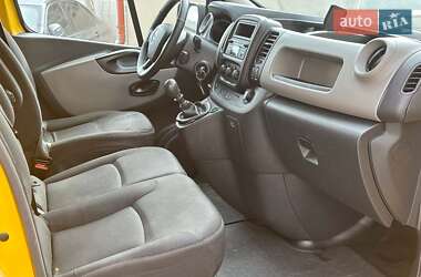 Грузовой фургон Renault Trafic 2017 в 