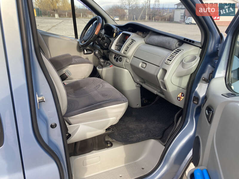Мінівен Renault Trafic 2011 в Ладижині