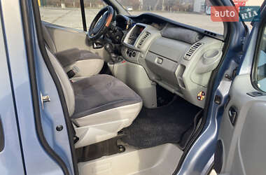 Мінівен Renault Trafic 2011 в 