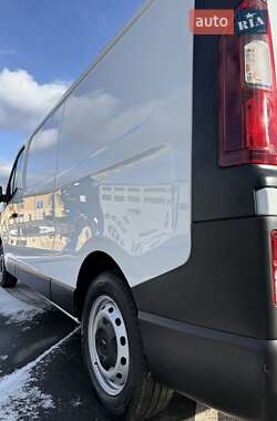 Грузовой фургон Renault Trafic 2024 в 