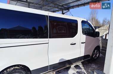 Минивэн Renault Trafic 2016 в 