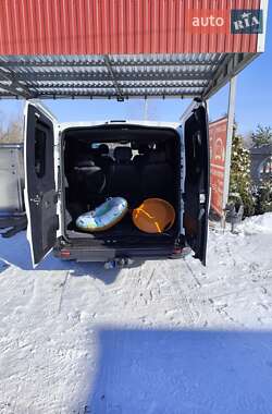 Минивэн Renault Trafic 2016 в 