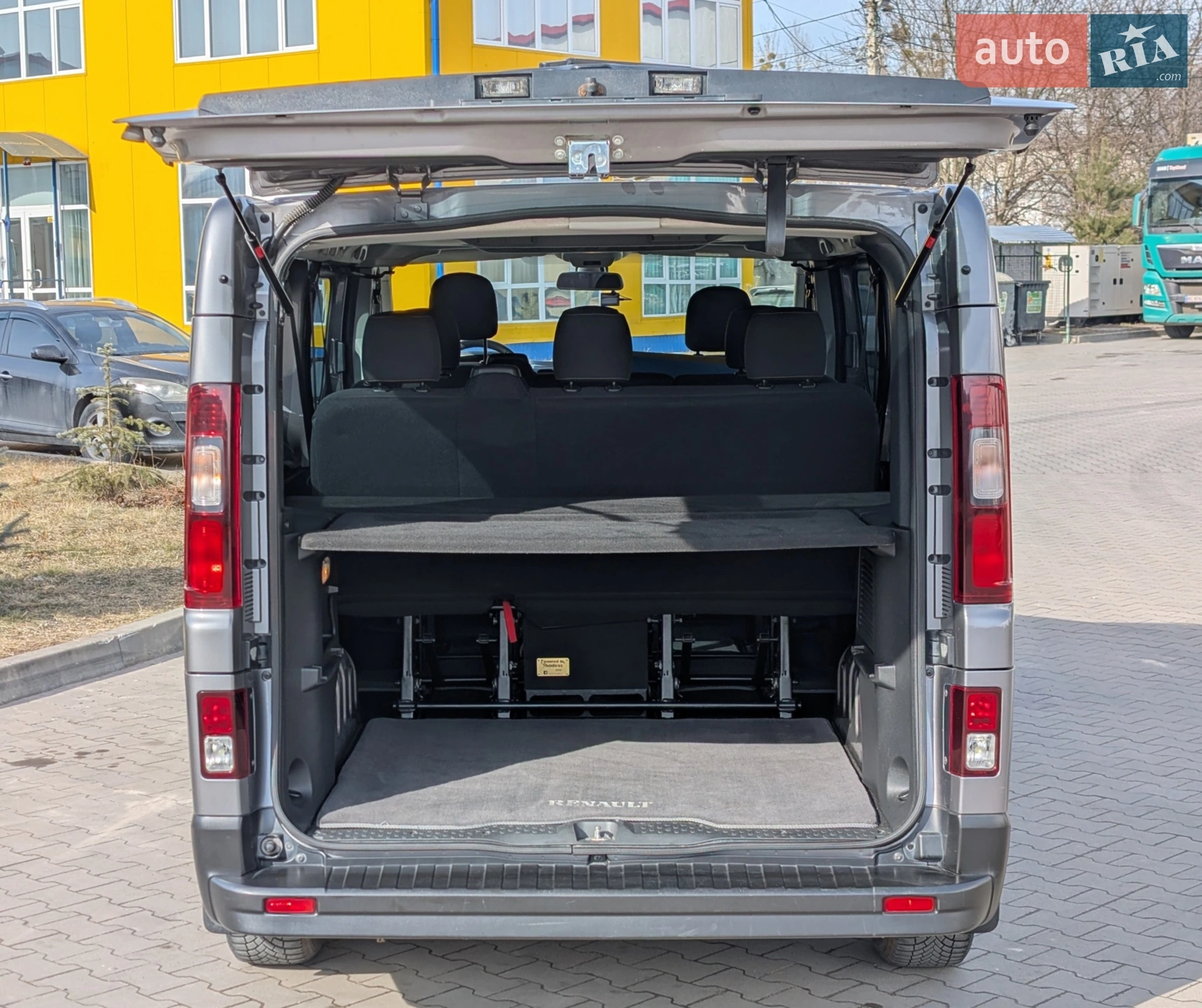 2016 Renault Trafic - мініатюра 10