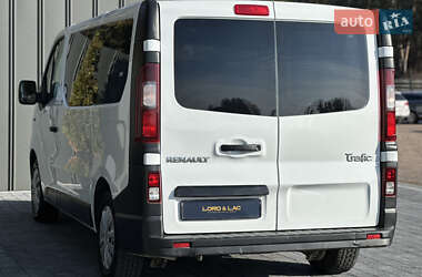 Минивэн Renault Trafic 2015 в 