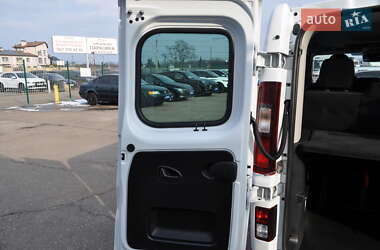Мінівен Renault Trafic 2021 в 