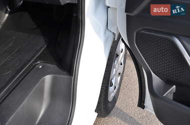 Мінівен Renault Trafic 2021 в 