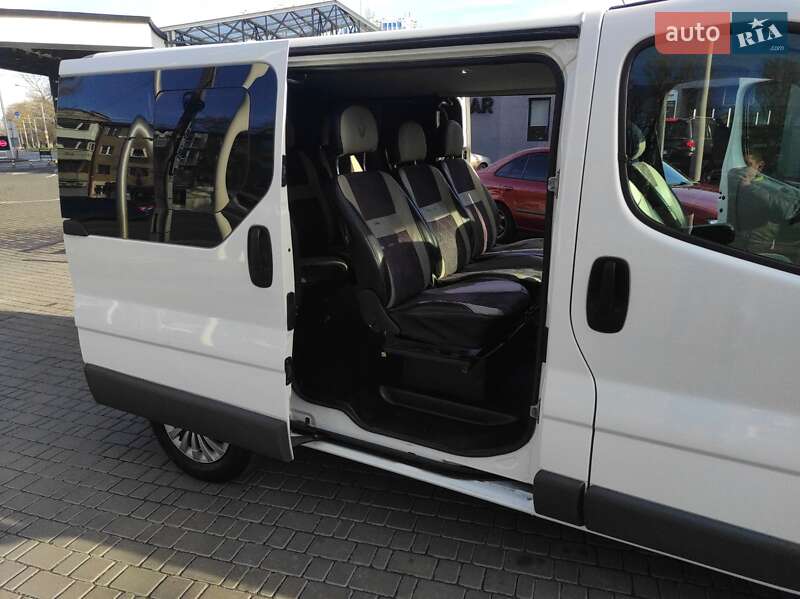 Минивэн Renault Trafic 2013 в Сумах фото 11 Минивэн Renault Trafic 2013 в Сумах