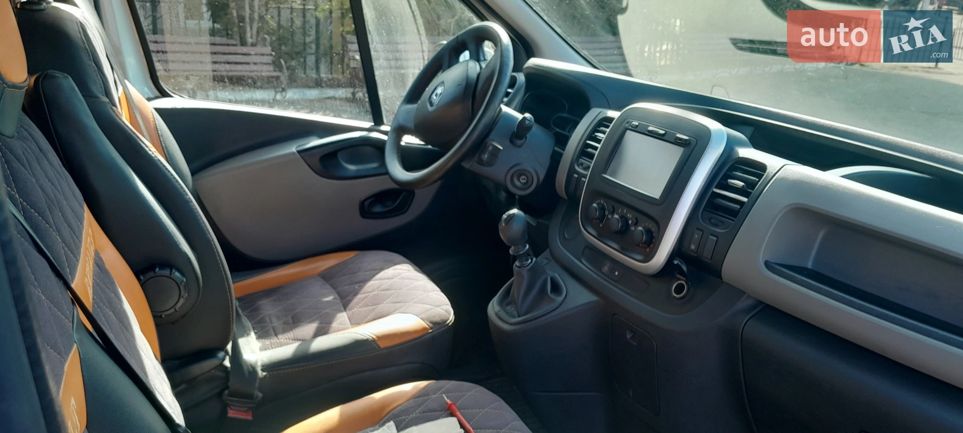 2015 Renault Trafic - мініатюра 13