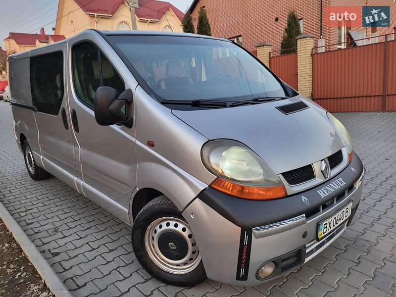 Мінівен Renault Trafic 2005 в Хмельницькому