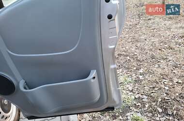 Мінівен Renault Trafic 2005 в 