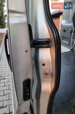 Мінівен Renault Trafic 2005 в 