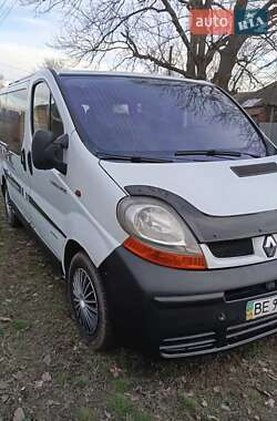 Минивэн Renault Trafic 2002 в Валках