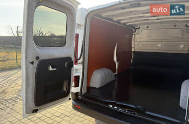 Грузовой фургон Renault Trafic 2020 в 