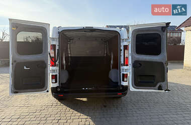 Грузовой фургон Renault Trafic 2020 в 