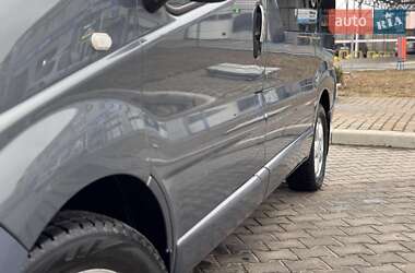 Минивэн Renault Trafic 2010 в 
