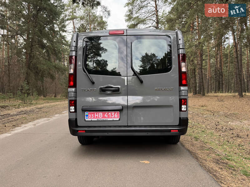Минивэн Renault Trafic 2017 в Киеве