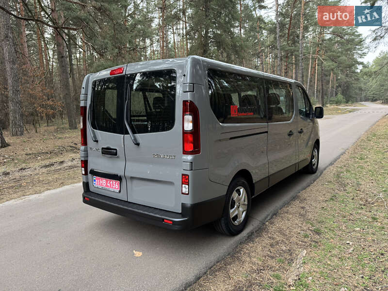 Минивэн Renault Trafic 2017 в Киеве