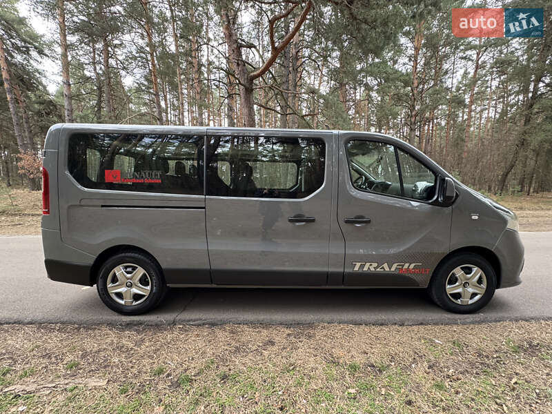 Минивэн Renault Trafic 2017 в Киеве