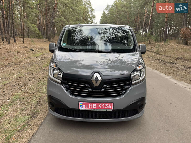 Минивэн Renault Trafic 2017 в Киеве