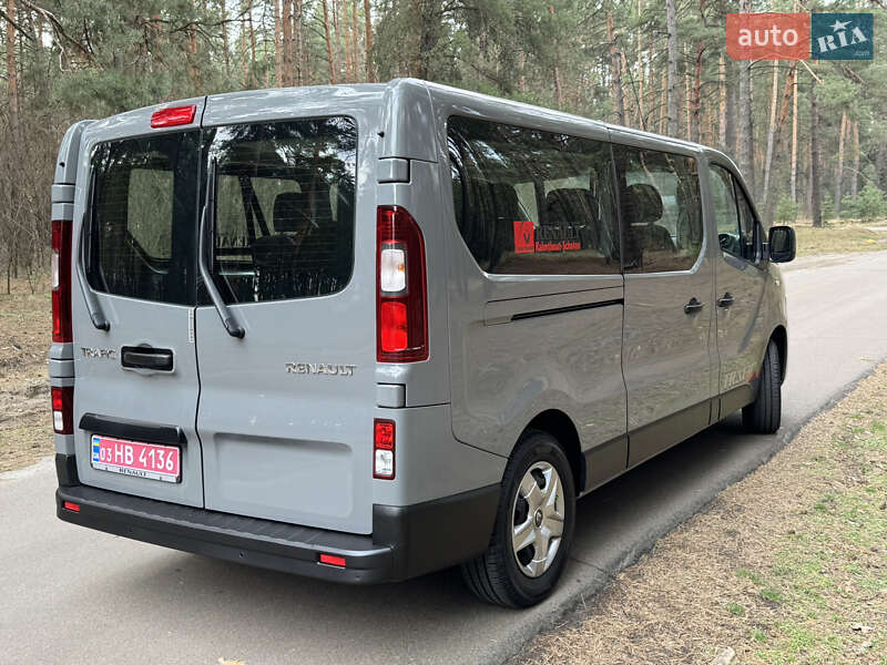 Минивэн Renault Trafic 2017 в Киеве