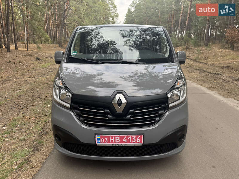 Минивэн Renault Trafic 2017 в Киеве