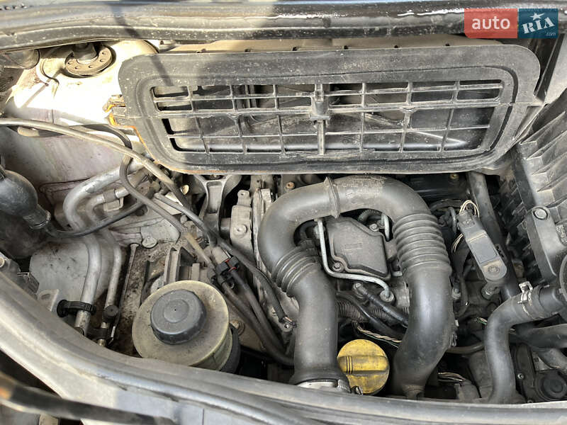 Грузовой фургон Renault Trafic 2007 в Киеве