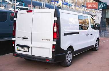 Минивэн Renault Trafic 2017 в 