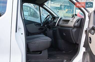 Минивэн Renault Trafic 2017 в 