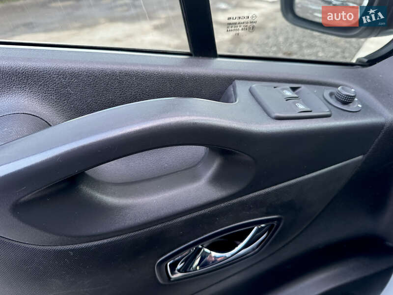 Мінівен Renault Trafic 2021 в Дубні
