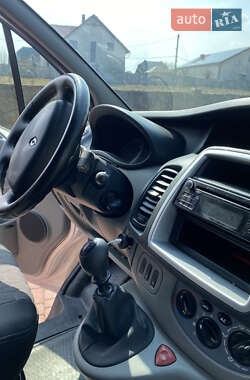 Мінівен Renault Trafic 2013 в 