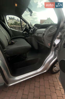 Мінівен Renault Trafic 2013 в 