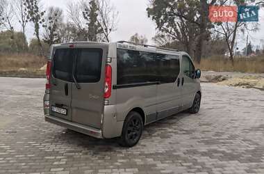 Минивэн Renault Trafic 2011 в 