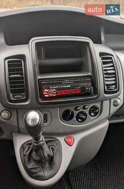 Минивэн Renault Trafic 2011 в 