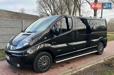 Минивэн Renault Trafic 2013 в 