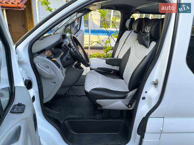 Минивэн Renault Trafic 2005 в Гайсине