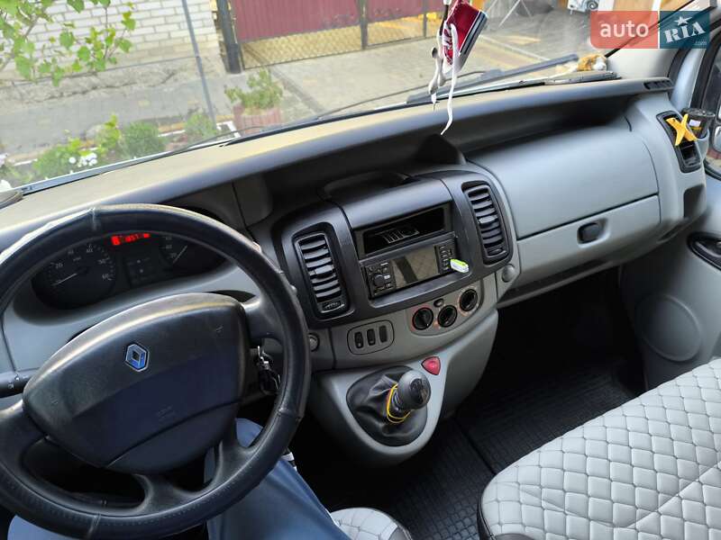 Минивэн Renault Trafic 2005 в Гайсине