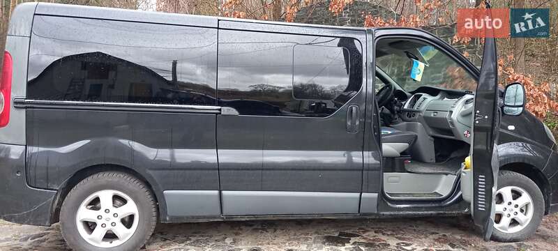Минивэн Renault Trafic 2011 в Житомире фото 5 Минивэн Renault Trafic 2011 в Житомире