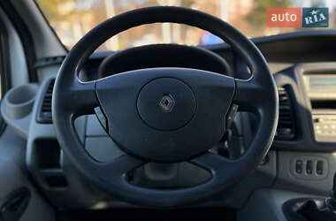 Мінівен Renault Trafic 2013 в 