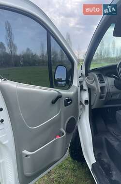 Минивэн Renault Trafic 2007 в 