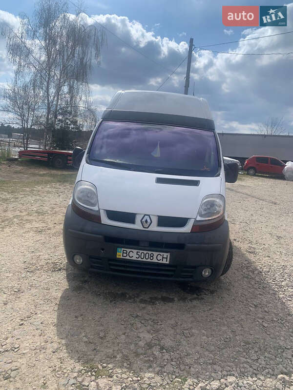 Мінівен Renault Trafic 2006 в Новояворівську