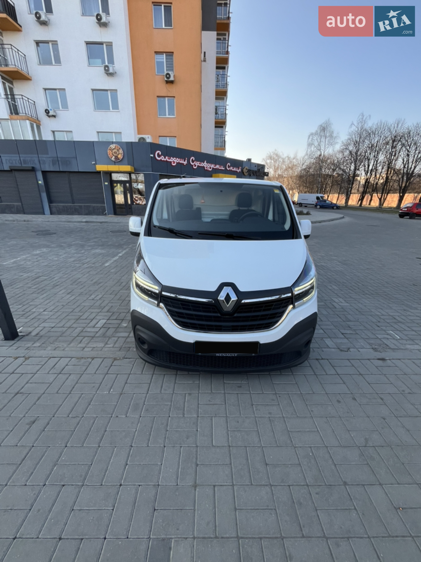 2019 Renault Trafic - мініатюра 2