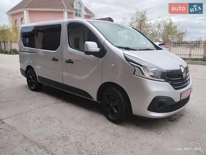 Мінівен Renault Trafic 2017 в Дніпрі
