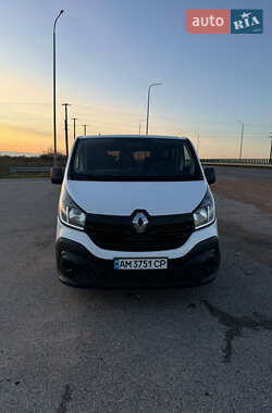 Минивэн Renault Trafic 2017 в 
