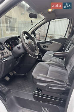 Минивэн Renault Trafic 2017 в 