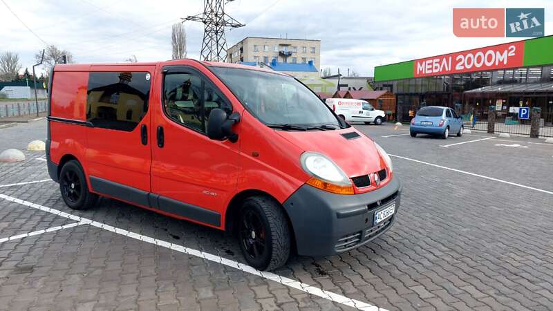 Минивэн Renault Trafic 2003 в Вознесенске