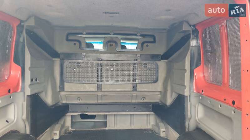 Минивэн Renault Trafic 2003 в Вознесенске