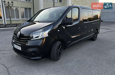 Минивэн Renault Trafic 2016 в 