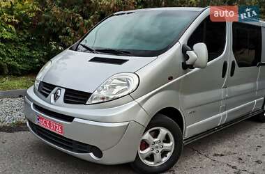 Минивэн Renault Trafic 2013 в 
