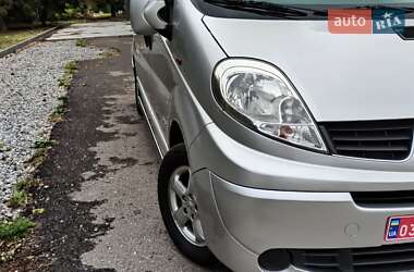 Минивэн Renault Trafic 2013 в 