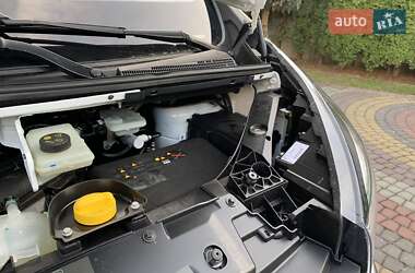 Грузовой фургон Renault Trafic 2020 в 